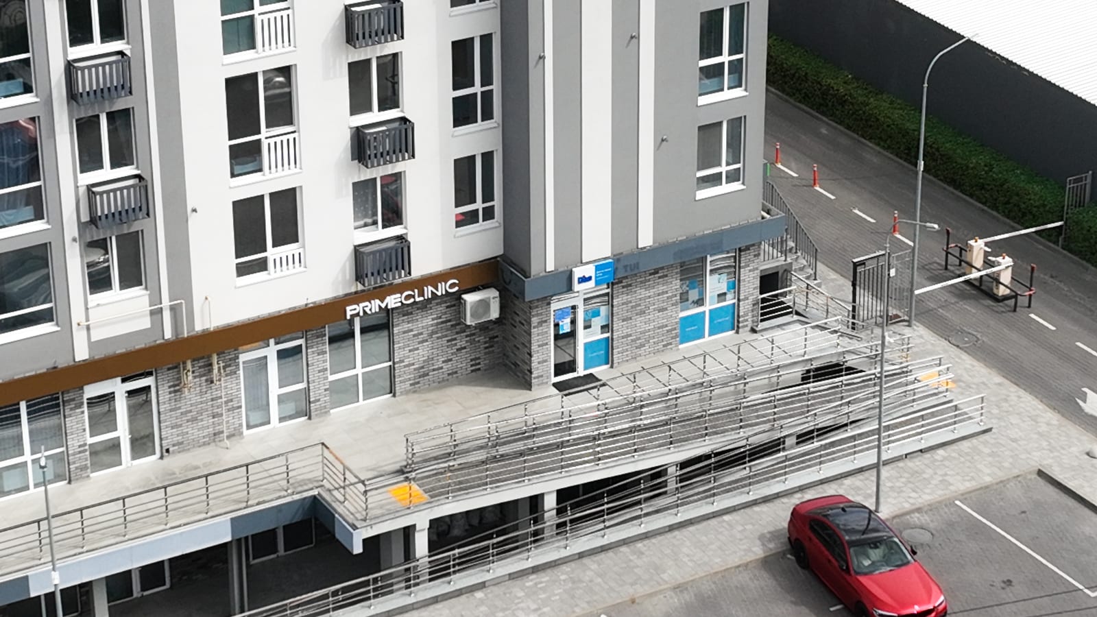 The Prime Clinic dental practice on the ground floor of a SAVO residential building, with its own entrance and ramp